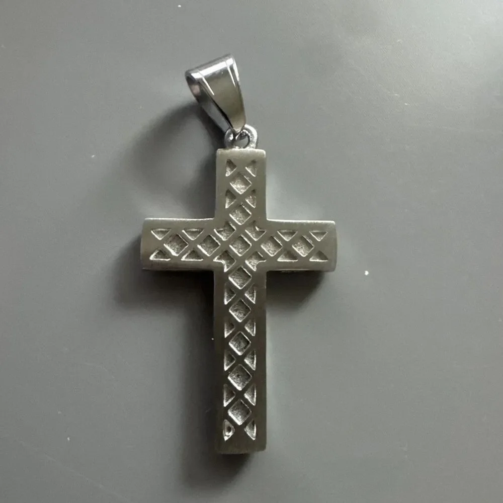 Cross Pendant Cubic Zirconia Iced Out 24” Chain ￼ Catholic Religious Hip Hop